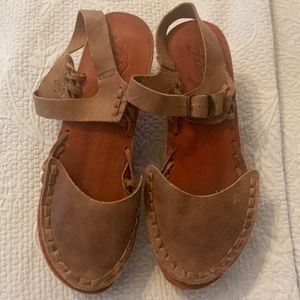 Free people clogs sz 38